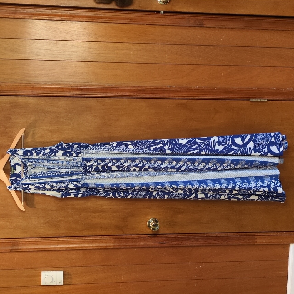 The Letter {tl} Blue and White Patterned Sleeveless Dress